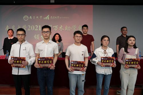 712c16749b2241ae871ebd3ee532b8a5.jpg 2_副本.jpg
